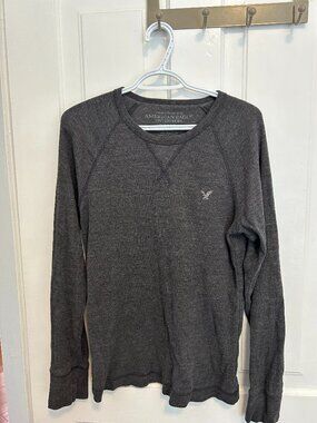 Mens Medium American Eagle Crewneck Long Sleeve shirt